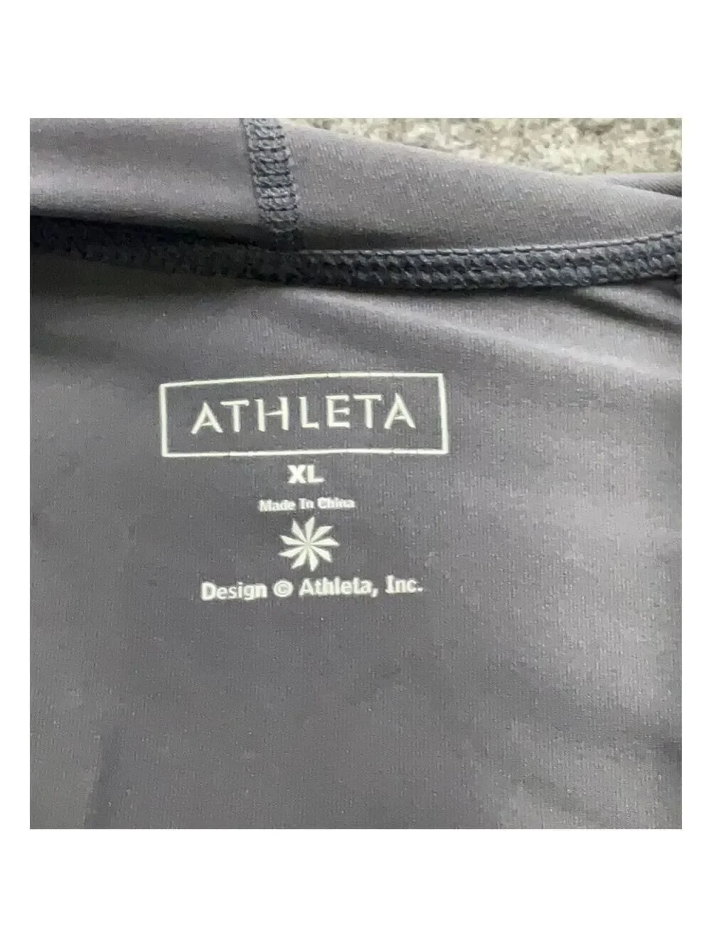 Athleta lightweight cropped